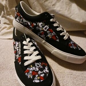 Brand New Mickey Mouse Adult sz 13 Shoes!